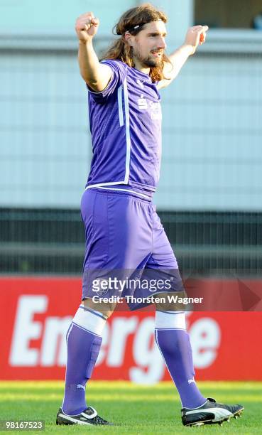 Jan Tauer of Osnabrueck celebrates after scoring his team's first goal during the 3. Liga match between SV Sandhausen and VfL Osnabrueck at the...