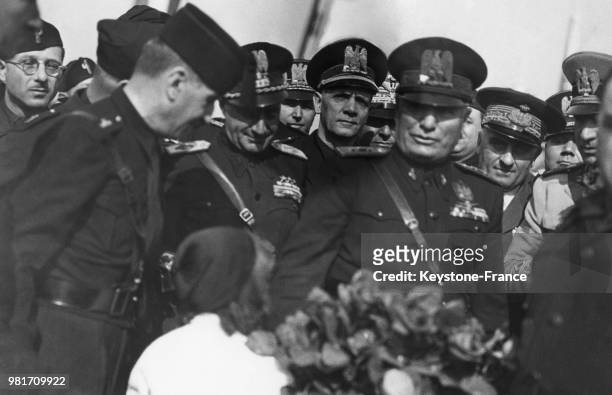 Benito Mussolini lors d'une visite à Naples en Italie.