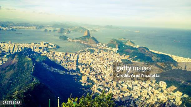 vista de dios cristo redentor pan de azucar - nicoletta stock-fotos und bilder