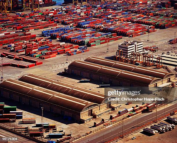 barcelona port buildings and containers - christopher hope-fitch stock pictures, royalty-free photos & images