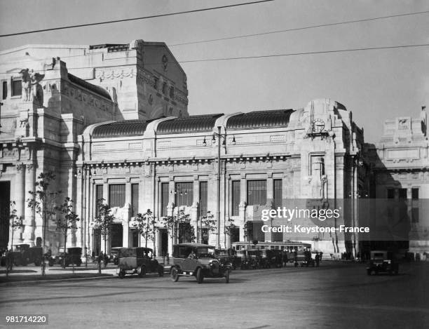 Vue de la gare centrale de Milan en Italie.