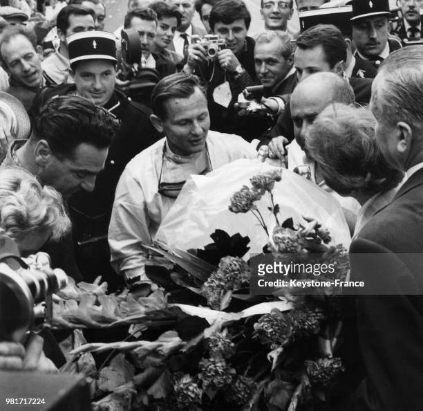 Bruce McLaren, vainqueur du grand prix de Reims en France, le 1er juillet 1962.