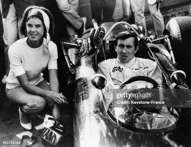 Jackie Stewart et sa femme Helen au grand prix de Monaco en 1966.