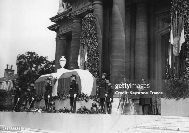 Discours du président du conseil et ministre de la guerre Edouard Daladier lors d'une cérémonie pour le tricentenaire de Vauban aux Invalides à Paris...