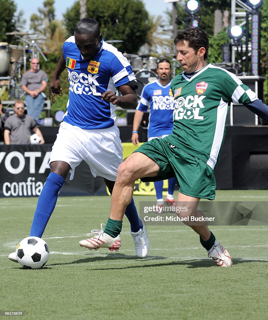 MTV Tr3s's "Rock N' Gol" World Cup Kick-Off