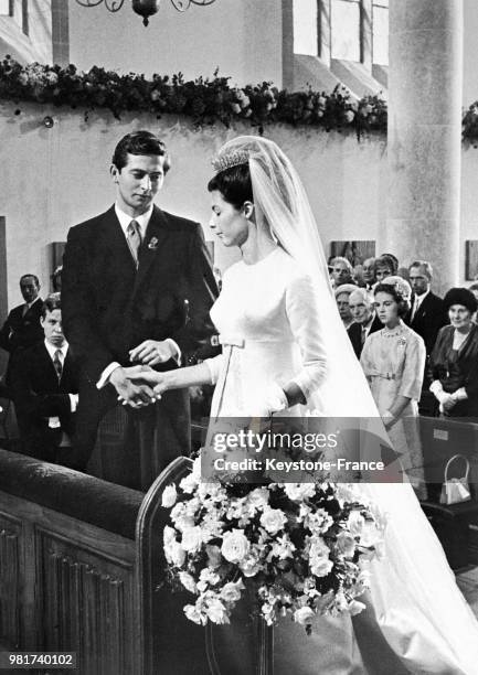 Mariage du prince Hans-Adam Liechtenstein et de la comtesse Marie Kinsky von Wchinitz und Tettau à Vaduz au Liechtenstein, le 30 juillet 1967.