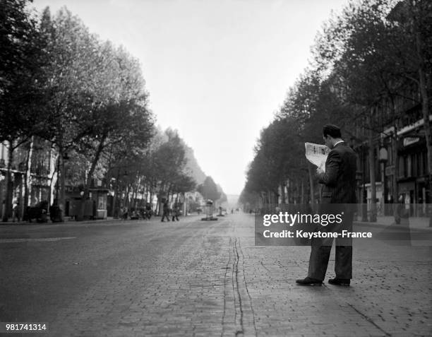 Paris au printemps, presque vide le jour des élections, le 19 octobre 1947, en France.