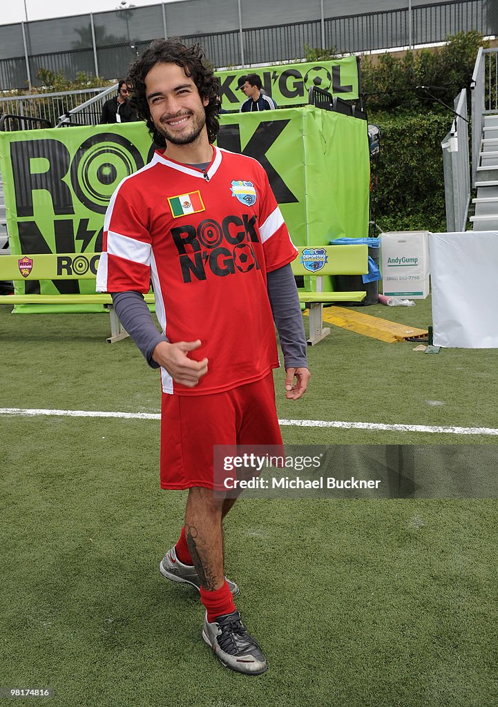 MTV Tr3s's "Rock N' Gol" World Cup Kick-Off