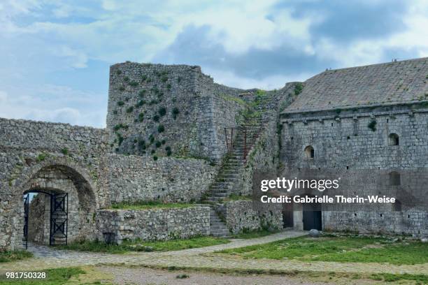 Castelul Rozafa 66 Rozafa Castle Stock Photos, High-Res Pictures, and Images - Getty Images