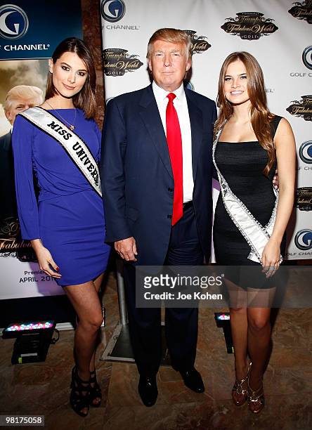 Miss Universe 2009 Stefania Fernandez, Donald Trump and Miss Teen USA 2009 Stormi Henley attend a screening of "Donald J. Trump's Fabulous World Of...