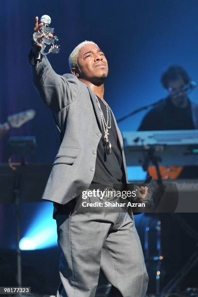 Sisqo of Dru Hill performs during the Amateur Night Show Off Quarter Finals at The Apollo Theater on March 31, 2010 in New York City.