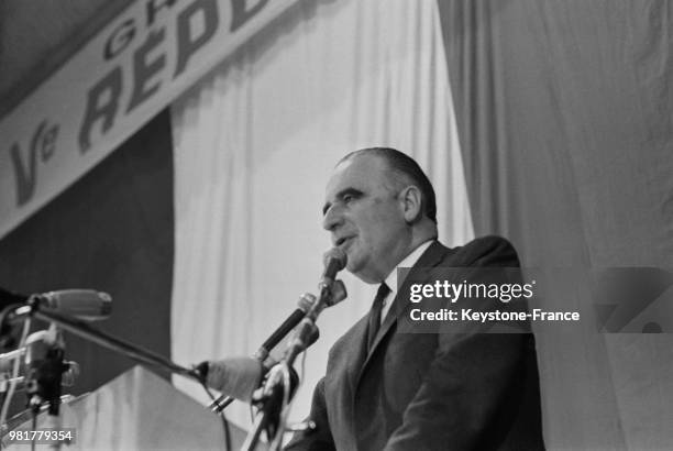 Discours de Georges Pompidou lors de son débat avec Pierre Mendès France, dans le cadre de la campagne des élections législatives françaises de 1967,...