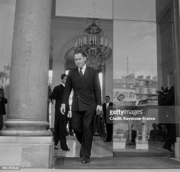 Georges Gorse lors du conseil des ministres au palais de l'Elysée à Paris en France, le 3 mai 1967.