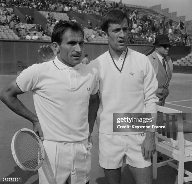 Istvan Gulyas et François Jauffret lors du match de Coupe Davis qui oppose la Hongrie à la France au stade Roland-Garros à Paris en France, le 19 mai...