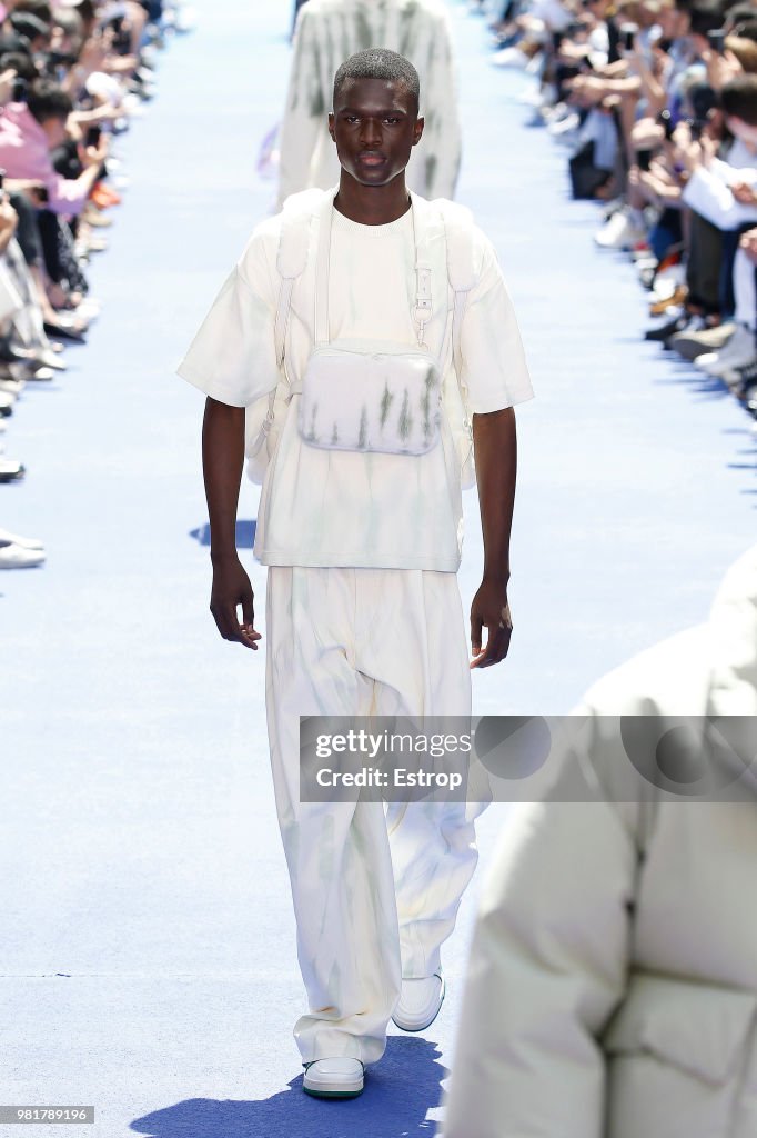 Louis Vuitton: Runway - Paris Fashion Week - Menswear Spring/Summer 2019