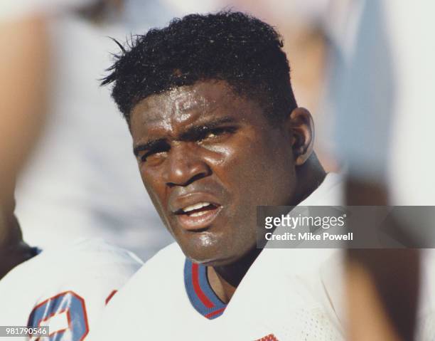 Lawrence Taylor, Linebacker the New York Giants during the National Football Conference West game against the Los Angeles Rams on 12 November1989 at...