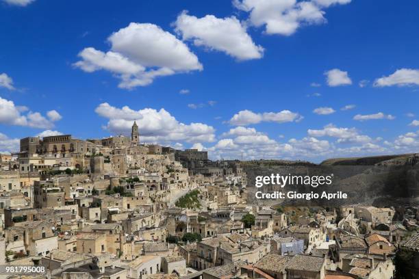 sassi di matera - aprile fotografías e imágenes de stock