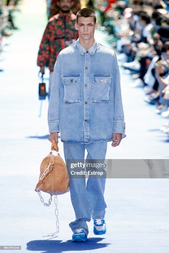 Louis Vuitton: Runway - Paris Fashion Week - Menswear Spring/Summer 2019