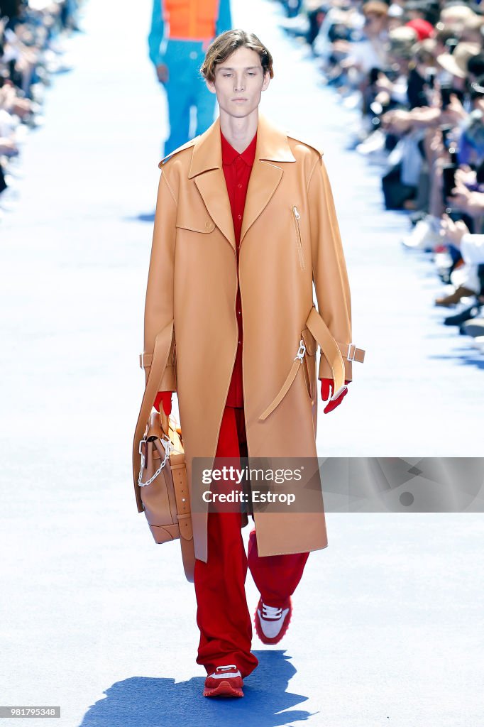 Louis Vuitton: Runway - Paris Fashion Week - Menswear Spring/Summer 2019