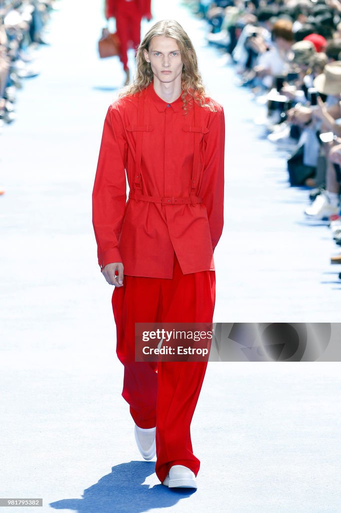 Louis Vuitton: Runway - Paris Fashion Week - Menswear Spring/Summer 2019