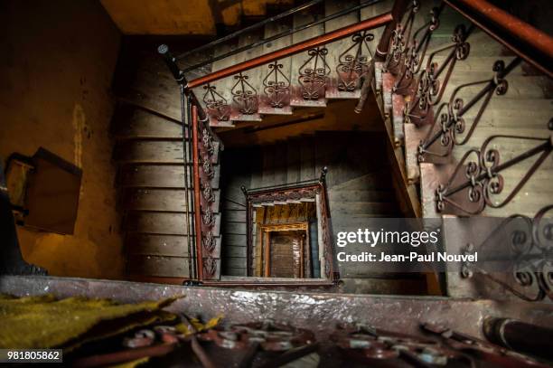 staircase in wroclaw - nouvel an stock pictures, royalty-free photos & images