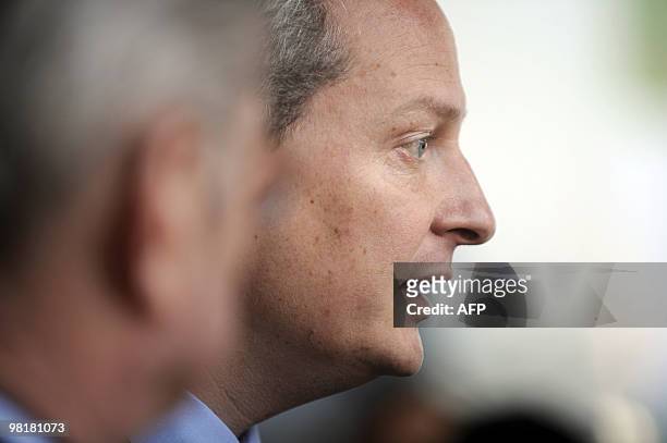 Bruno Lemaire, ministre de l'Agriculture, s'exprime devant les journalistes, le 1er Avril 2010 à Auxerre, lors de sa venue au 64ème congrès de la...