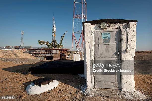 september 28, 2009 - the soyuz rocket is seen shortly after arrival to the launch pad at the baikonu - soyuz launch pad stock pictures, royalty-free photos & images