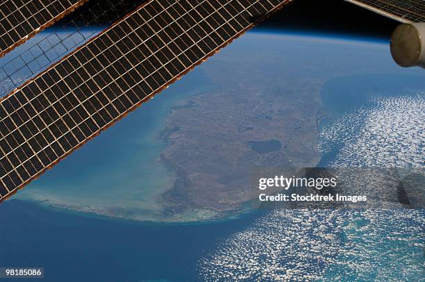 the florida peninsula. - cabo canaveral imagens e fotografias de stock