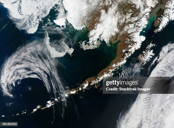 the alaskan peninsula and aleutian islands. - anel de fogo do pacífico imagens e fotografias de stock