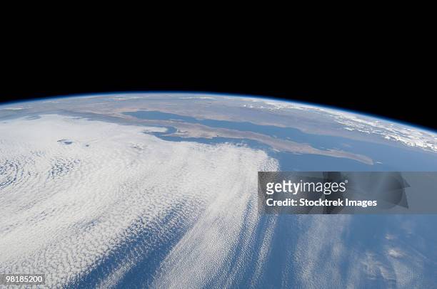 may 15, 2009 - heavy cloud cover over the pacific ocean off the coast of baja california, mexico. - planeta terra fotografías e imágenes de stock