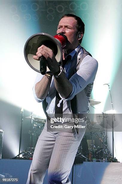 Vocalist Scott Weiland performs in concert with Stone Temple Pilots at the Austin Music Hall on March 18, 2010 in Austin, Texas.