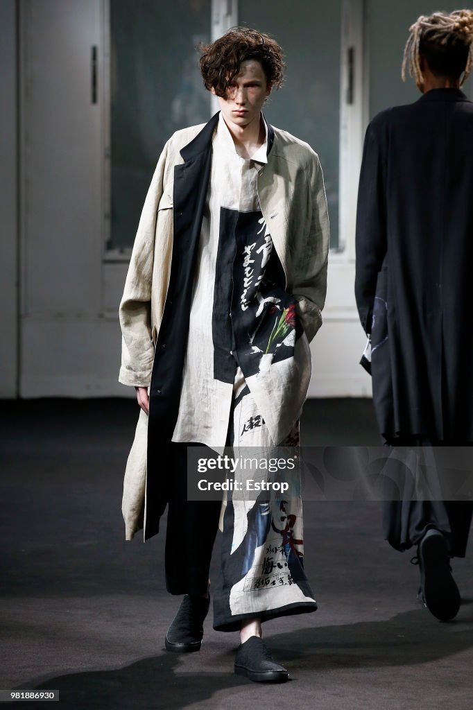 Yohji Yamamoto: Runway - Paris Fashion Week - Menswear Spring/Summer 2019