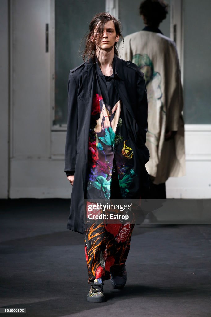 Yohji Yamamoto: Runway - Paris Fashion Week - Menswear Spring/Summer 2019