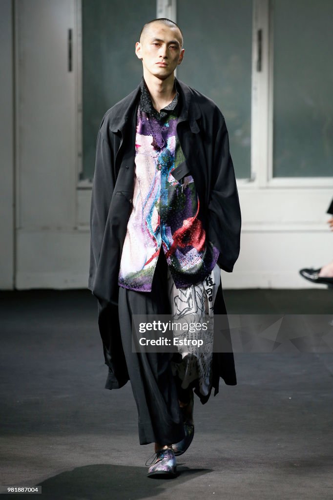 Yohji Yamamoto: Runway - Paris Fashion Week - Menswear Spring/Summer 2019
