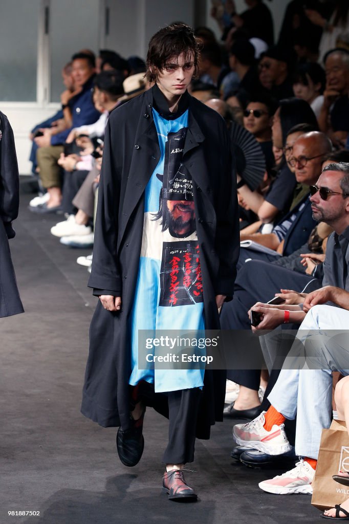 Yohji Yamamoto: Runway - Paris Fashion Week - Menswear Spring/Summer 2019