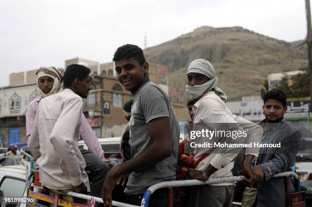 Yemenis displaced from the Yemen's western port city of Hodaida during fighting and airstrikes lunched to capture the city from Houthi fighters on...