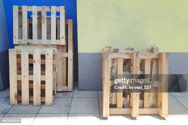 Pallet Wall Stack Pallet Wall Photos and Premium High Res Pictures - Getty Images