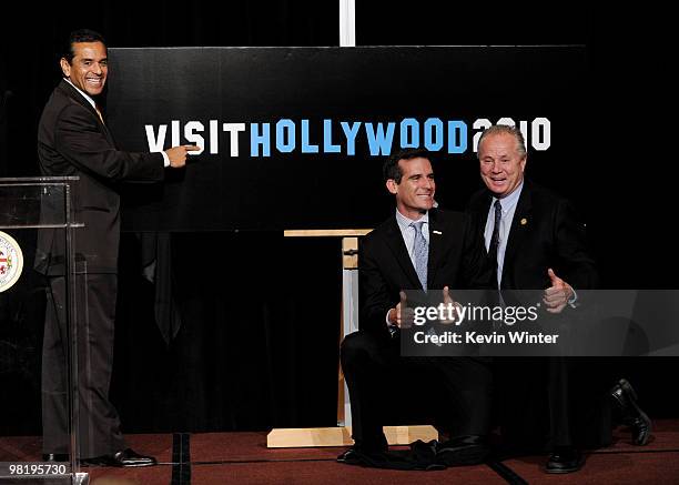 Los Angeles Mayor Antonio Villaraigosa, City Council President Eric Garcetti and City Council member Tom LaBonge pose at a press conference to...