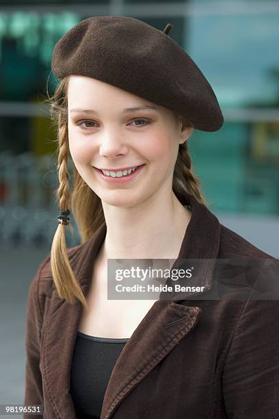 young woman wearing beret - beat generation stock pictures, royalty-free photos & images