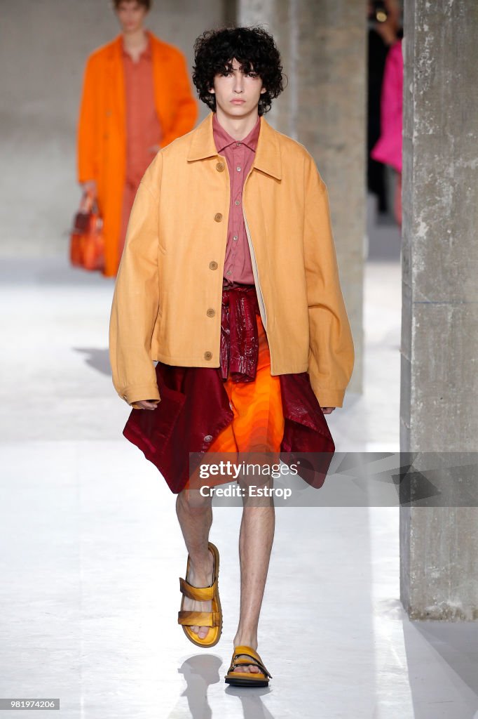 Dries Van Noten: Runway - Paris Fashion Week - Menswear Spring/Summer 2019