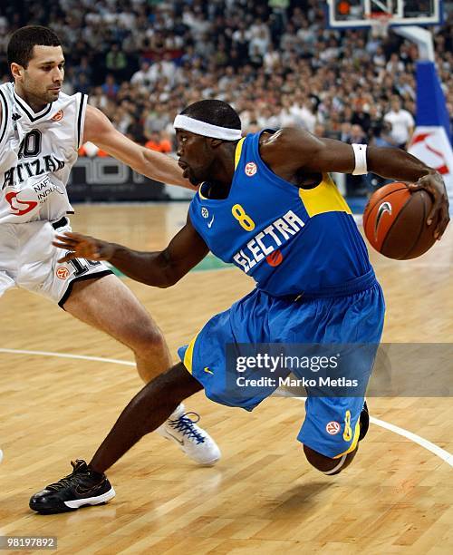 Doron Perkins, #8 of Maccabi Electra Tel Aviv in action during the Euroleague Basketball 2009-2010 Play Off Game 4 between Partizan Belgrade vs...