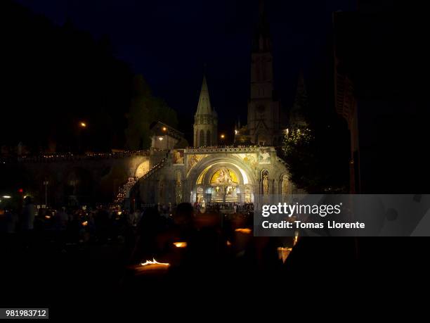 noche en lourdes ii - llorente stock pictures, royalty-free photos & images