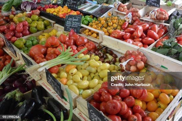 provence market veg - veg out stock-fotos und bilder