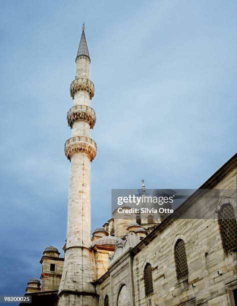 minaret of yeni mosque - silvia otte stock pictures, royalty-free photos & images