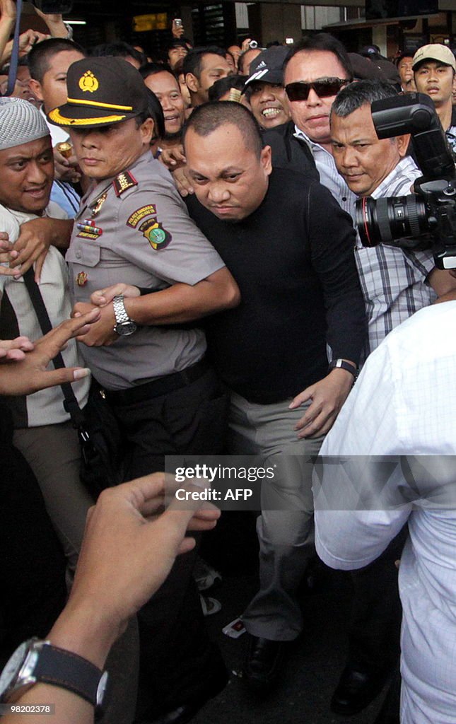 Indonesian tax official Gayus Tambunan i