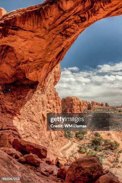 the view from double arch - double arch foto e immagini stock