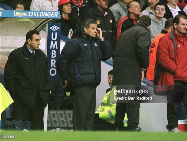 Chelsea manager Claudio Ranieri looks on during the match between Chelsea v Sunderland in the FA Carling Premiership at Stamford Bridge, London....