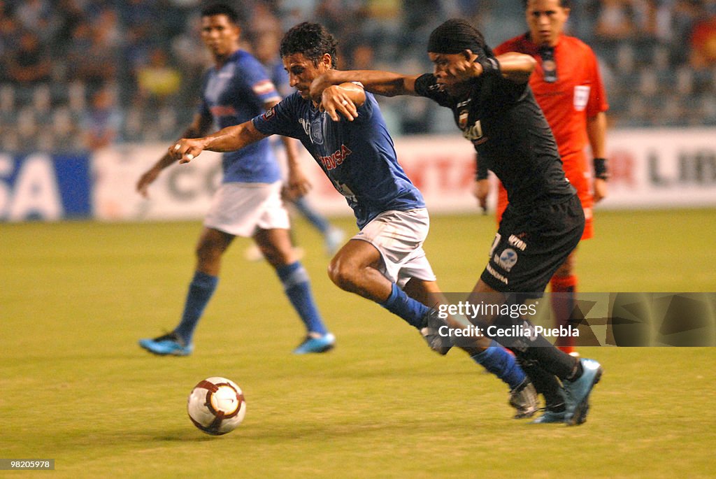 Emelec v Deportivo Quito -2010 Libertadores