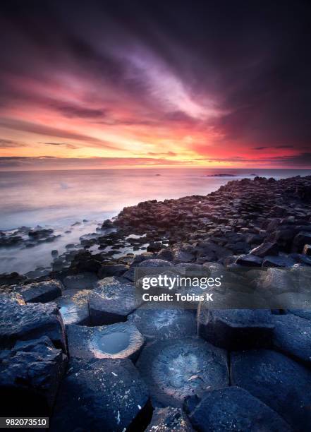 giantscauseway - giant's causeway stock-fotos und bilder