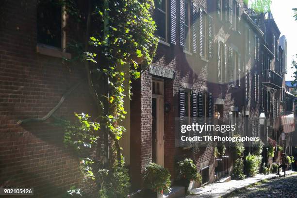 acorn street beacon hill boston - acorn street boston stock pictures, royalty-free photos & images